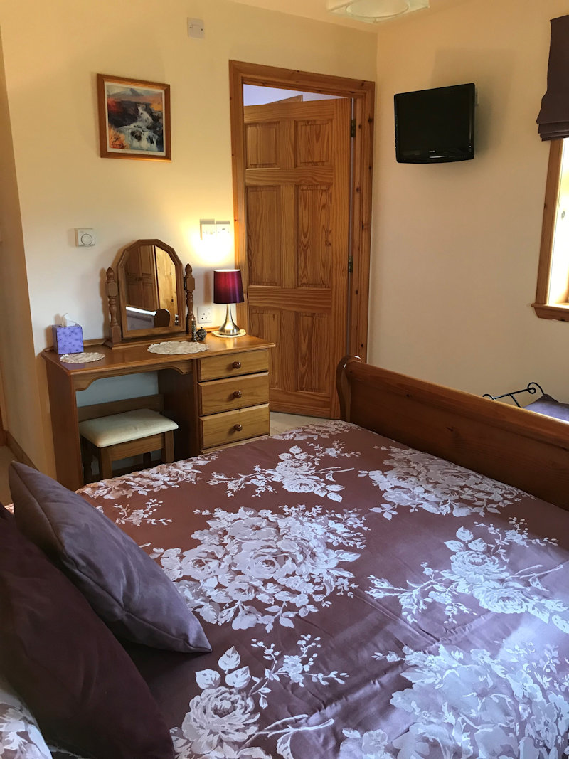 Atlantic cottage double bedroom